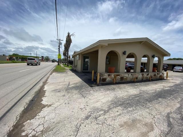 Texas Inn Seguin Exterior foto